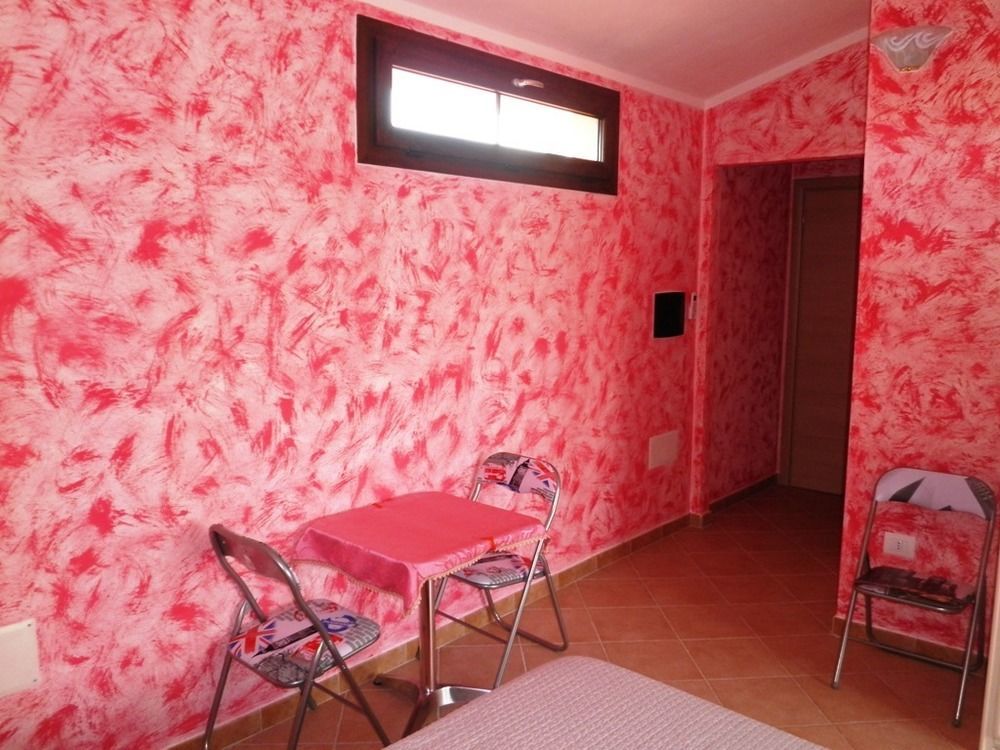 Memo'S Affittacamere Arborea Exterior foto